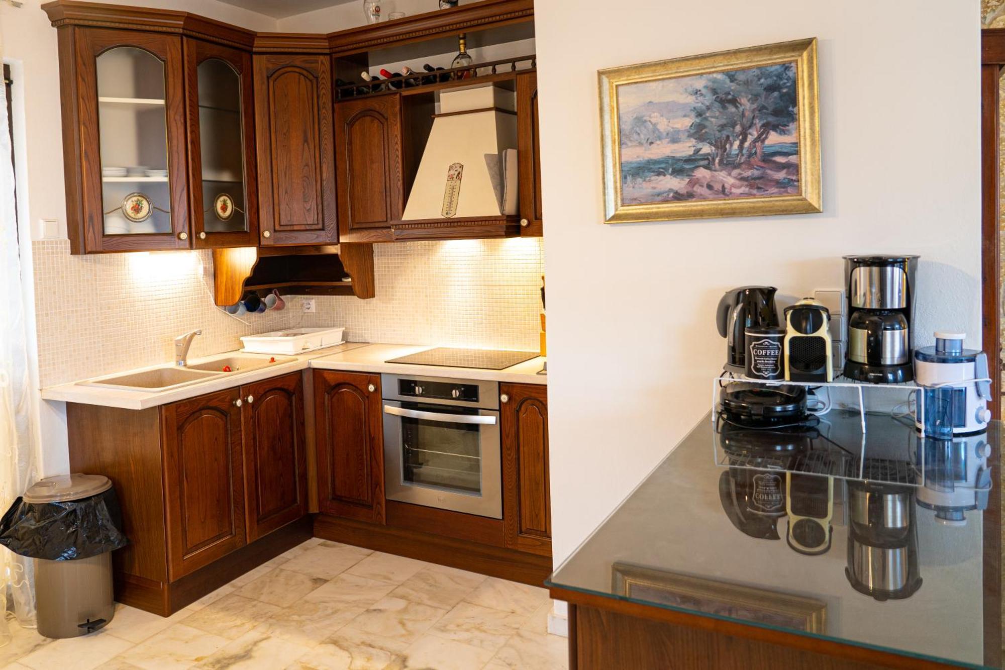 Avgerinos Ηome Breakfast Basket Complimentary Villa Amfikleia Exterior photo